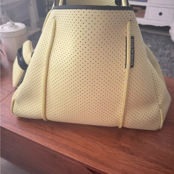 ‘State of Escape’ Limited Edition Neon Yellow/Green Neoprene Tote Bag - Picture 5 of 5